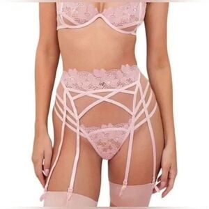 NWT For Love & Lemons Aimee Floral Garter Belt In Pink Size Medium